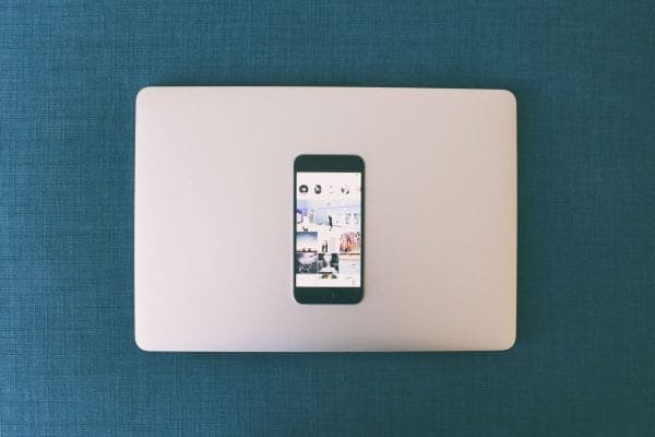 Mobile-First Approach पर फोकस करना Mobile-First Approach पर फोकस करना
