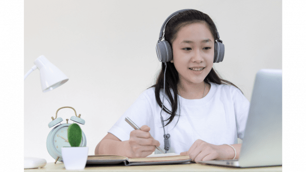 Advantages & Disadvantages Of Digital Learning – Digital Learning Cons – Increased Screen Time Advantages & Disadvantages Of Digital Learning - Digital Learning Cons - Increased Screen Time