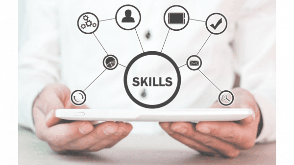 Advantages & Disadvantages Of Digital Learning – Digital Learning Pros – Skills Development Advantages & Disadvantages Of Digital Learning - Digital Learning Pros - Skills Development